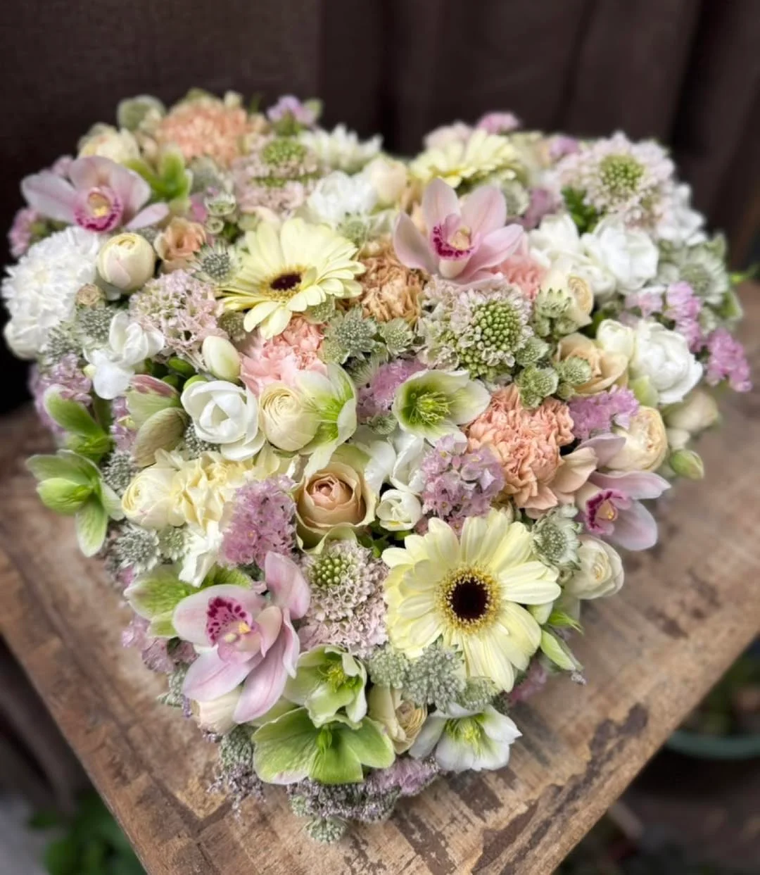 DEKO by Ravn ændrer personlig betjening i blomsterværksted
