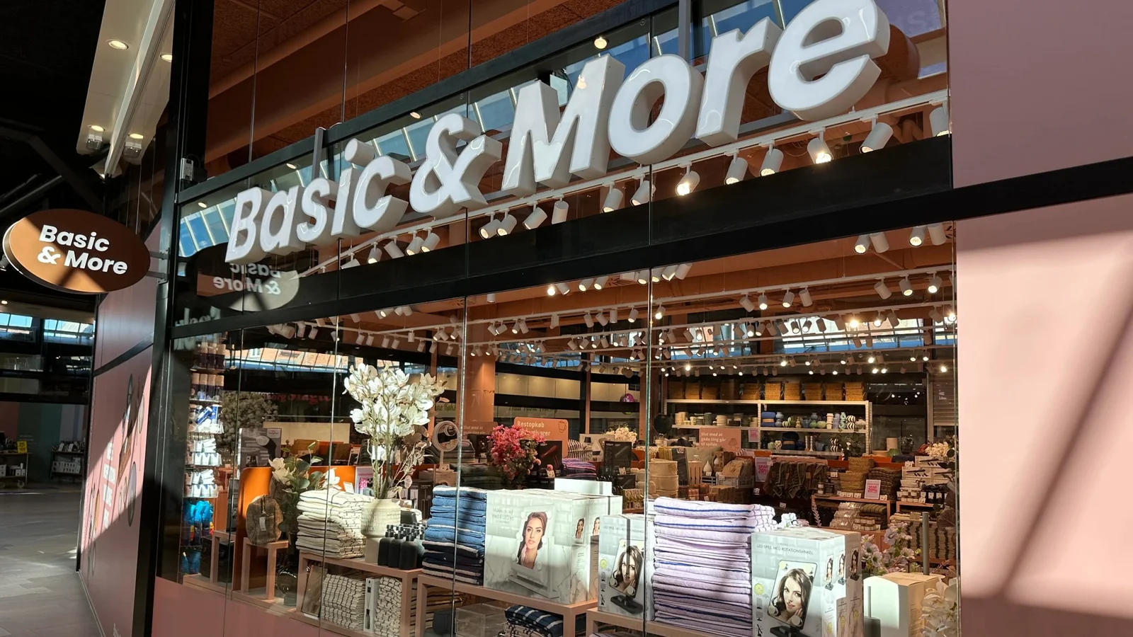 Basic & More åbner ny butik i Glostrup Shoppingcenter med stor åbningsfest