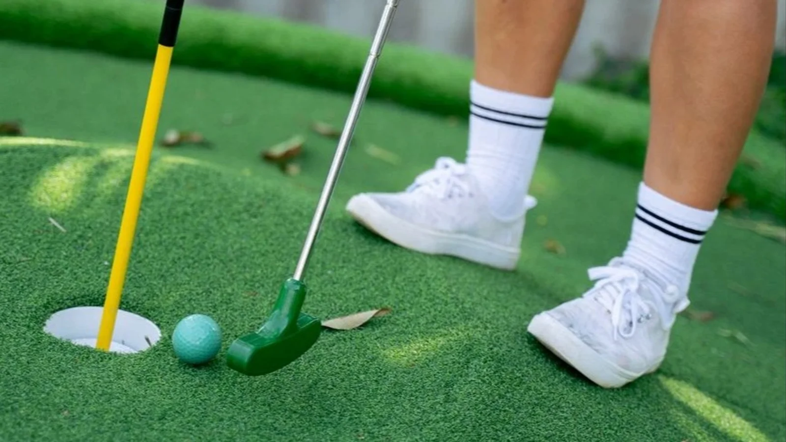 Spil maritim minigolf på KulturØ-Pladsen