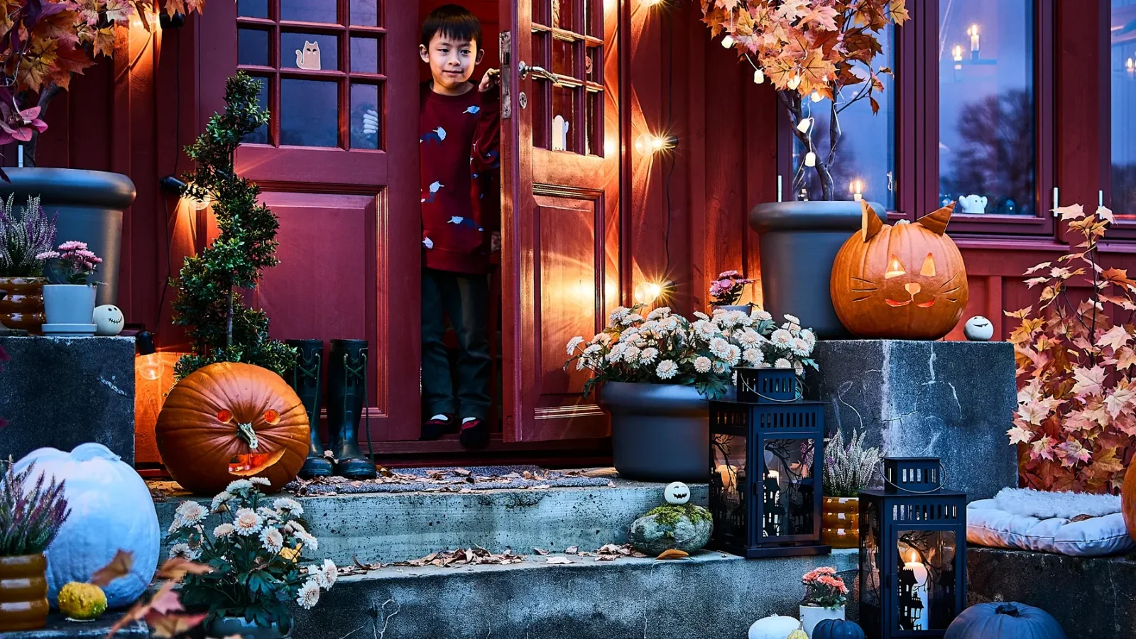 IKEA inviterer til en hyggelig og magisk Halloween med den nye KUSTFYR kollektion