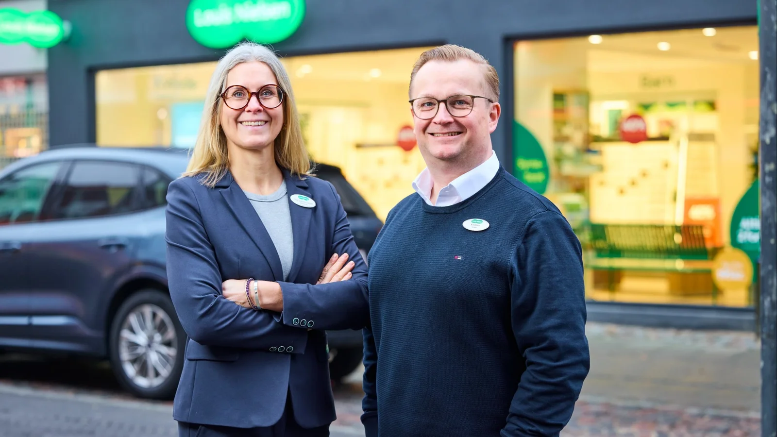 Efterlysning: Har du solbriller i skuffen? Stine og Kristian fra Louis Nielsen samler ind til Tanzania