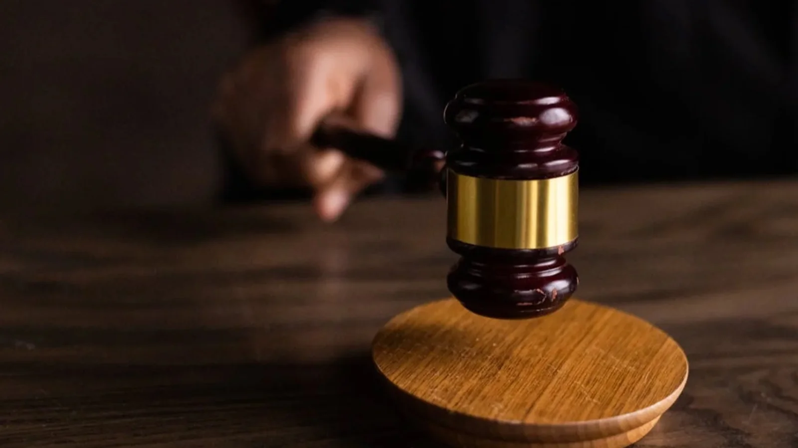 34-årig mand anholdt for flere bedrageriforhold