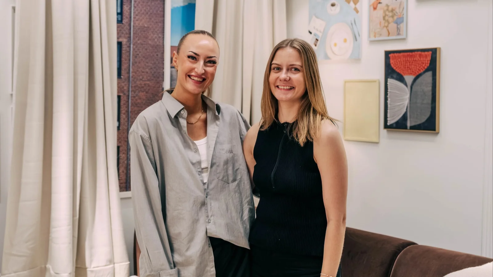 Kunder i IKEA København vælger ny stue til roomies fra Nørrebro