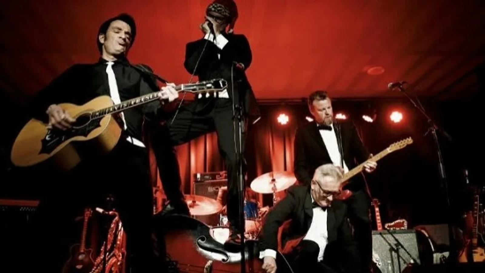 Henrik ’Elvis’ Busborg & the Devils