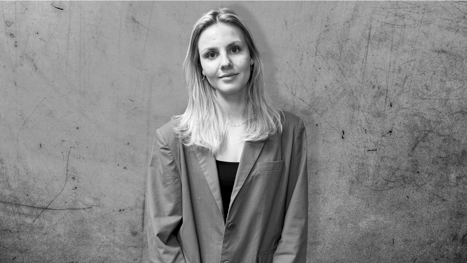 Få farvet bryn og vipper til nedsat pris hos nyt stjerneskud hos Fashion cut Intercoiffure