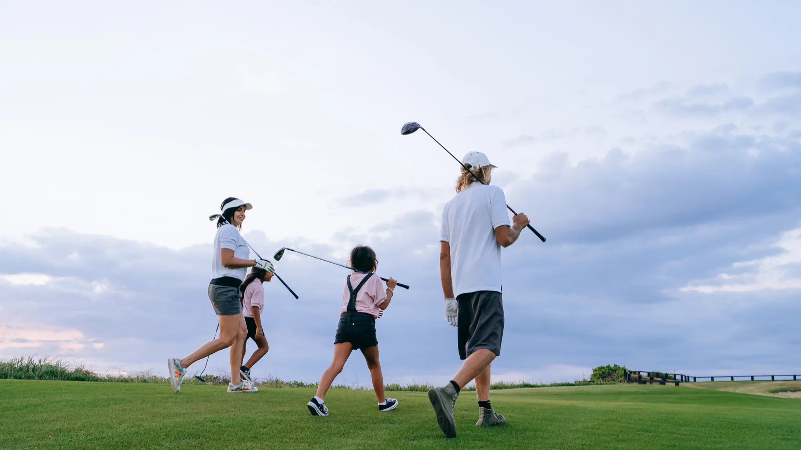 Frem med golfkøllen: Golfklubben Lillebælt tilbyder junior vintertræning med golfsimulator på Fynsvej