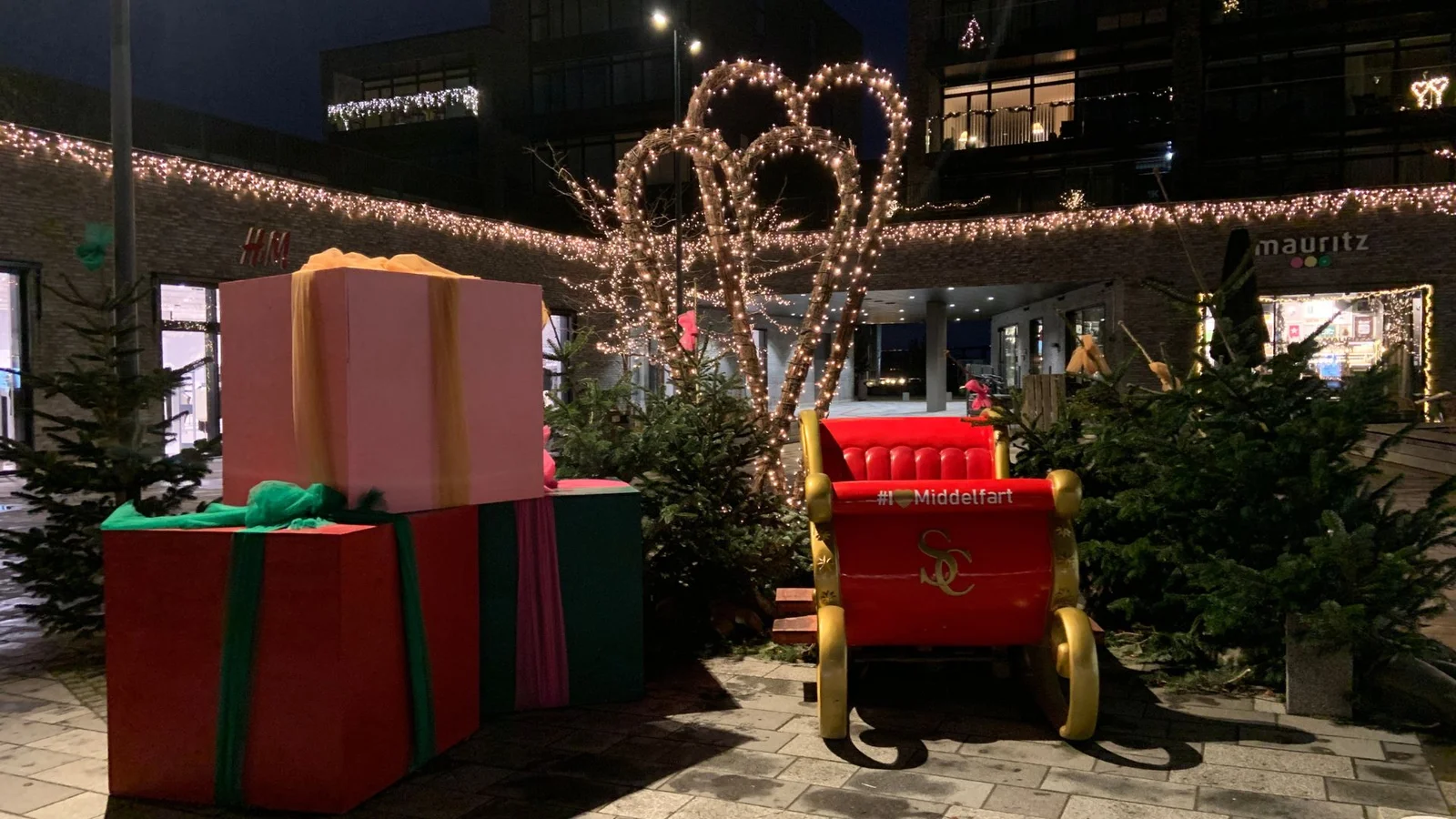 Julemåneden skydes i gang med julemarked på søndag