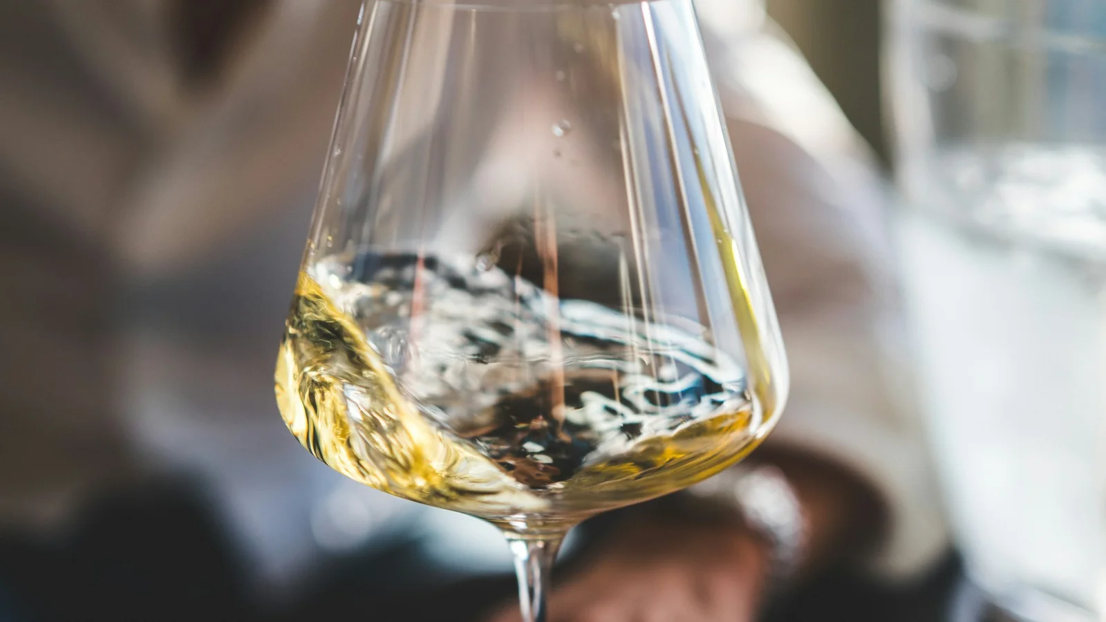 Brug din fredag på Chardonnay-smagning hos Vinspecialisten