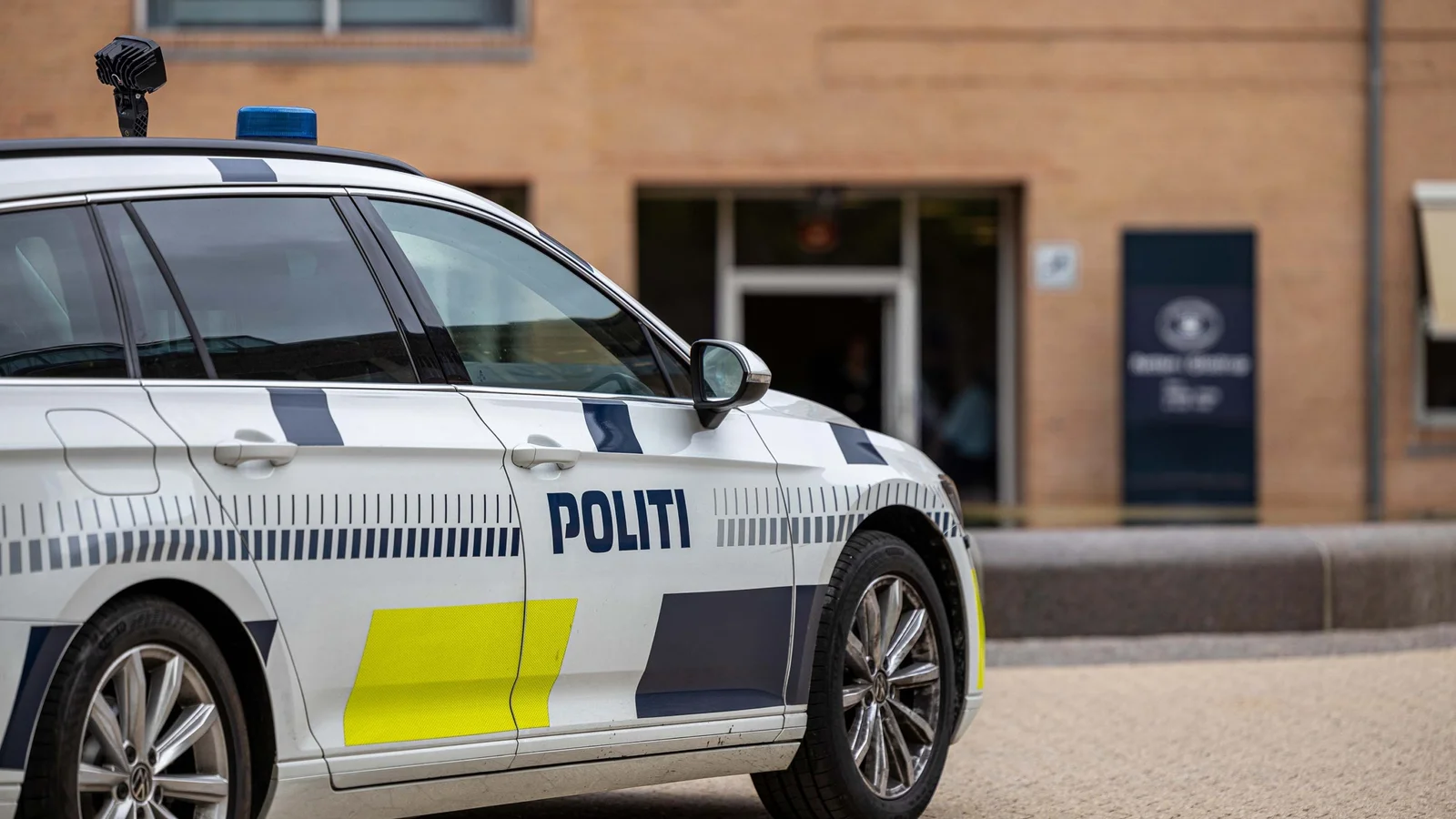 To mænd tiltales i omfattende sag om import og salg af hundehvalpe