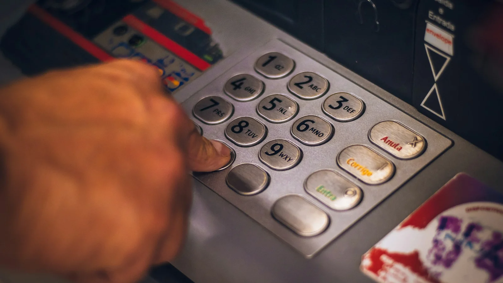 Middelfart Sparekasses hæveautomat kan ikke bruges de næste par uger