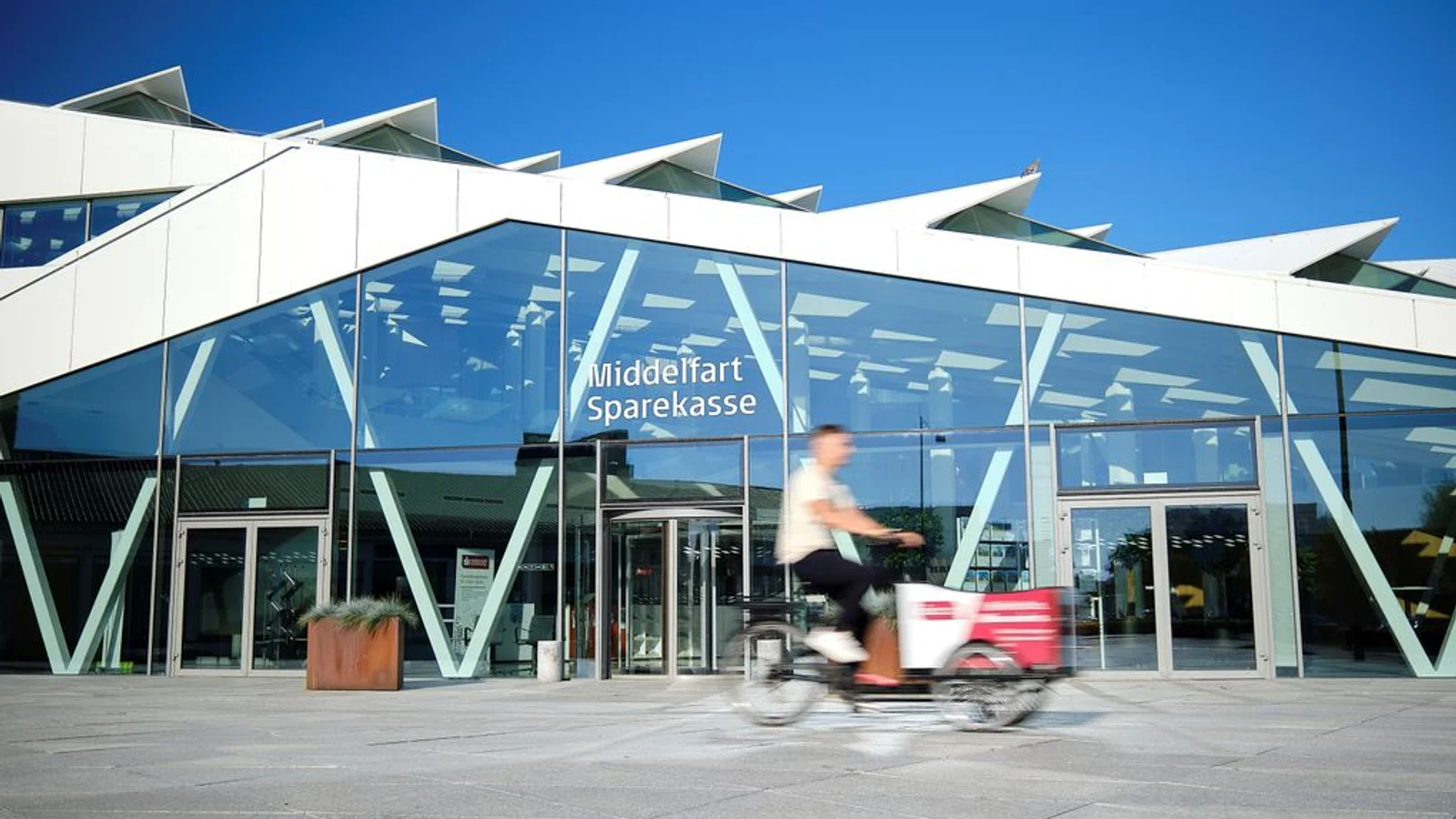 Første halvår overgår forventningerne i Middelfart Sparekasse