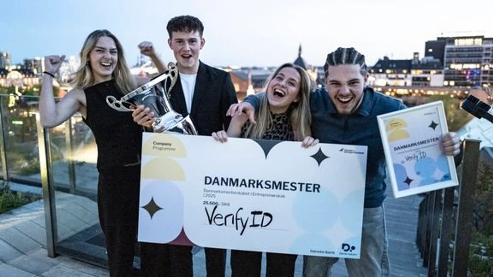 Fra studenterhue til startup-succes: Vestfyn-elever skal til EM med digital løsning, der allerede tjener penge