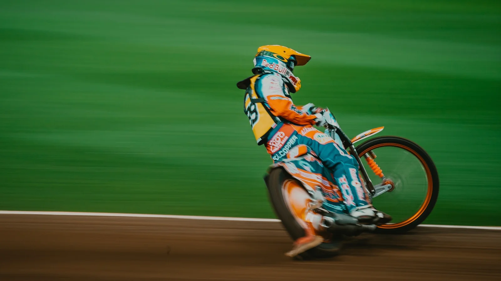 Giv et sæsonkort til speedway i Fjelsted