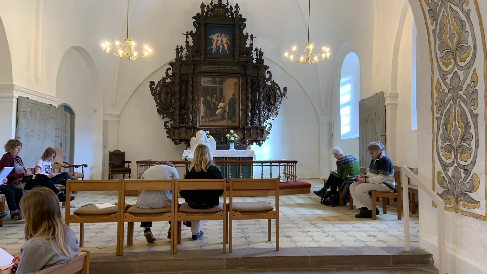 Stor tilslutning til nyt tegnefællesskab i Middelfart: - Kunsten kan samle os