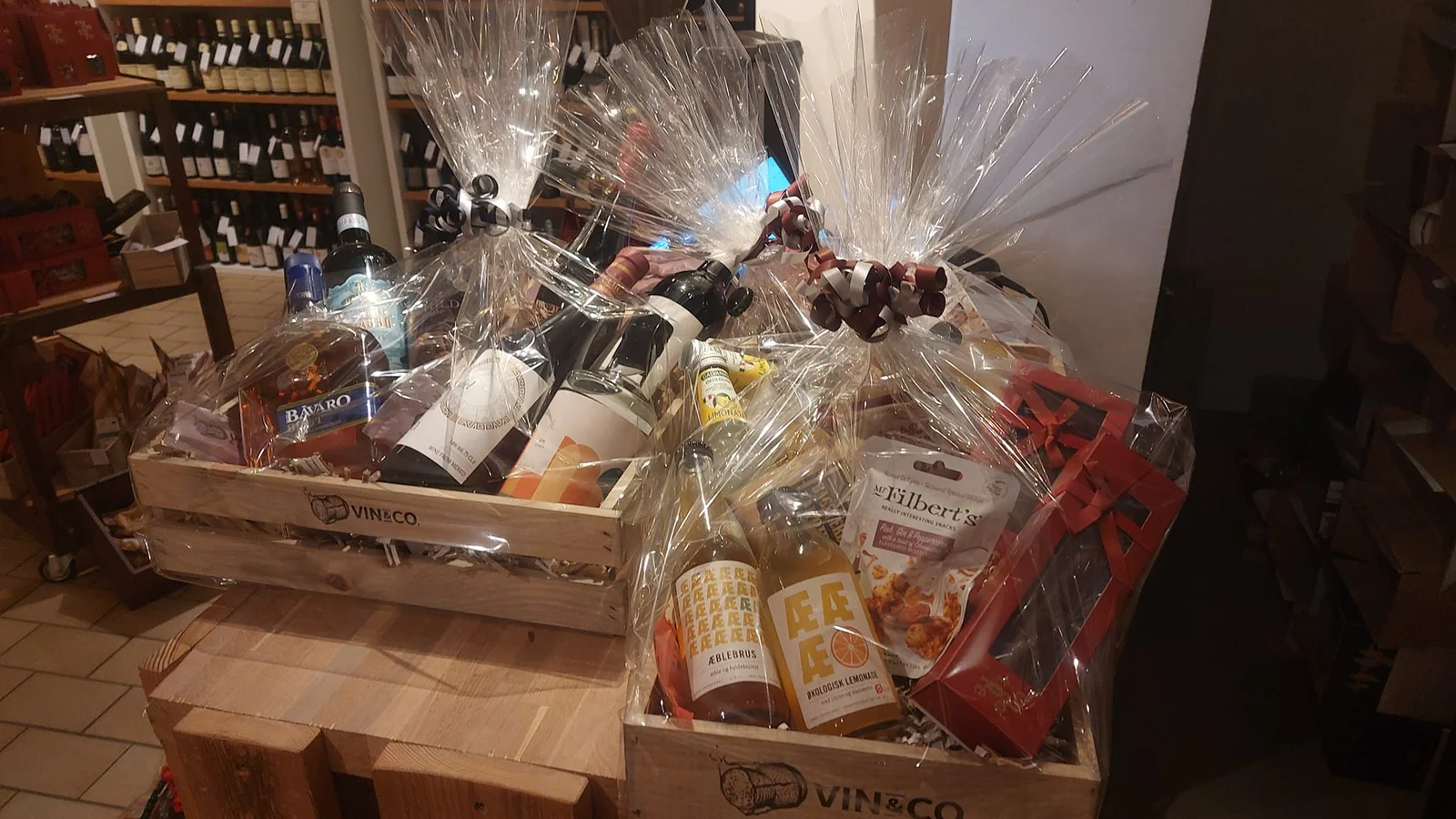 Find årets firmajulegaver hos Vin &amp; Co.