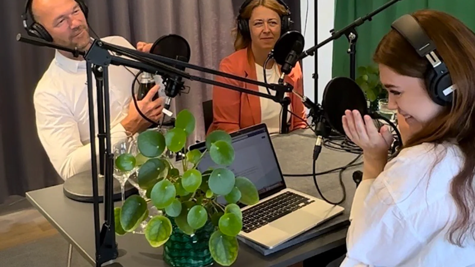 Nyt podcastafsnit: Hos Piemonte på Flaske får du historien bag din vin med i købet