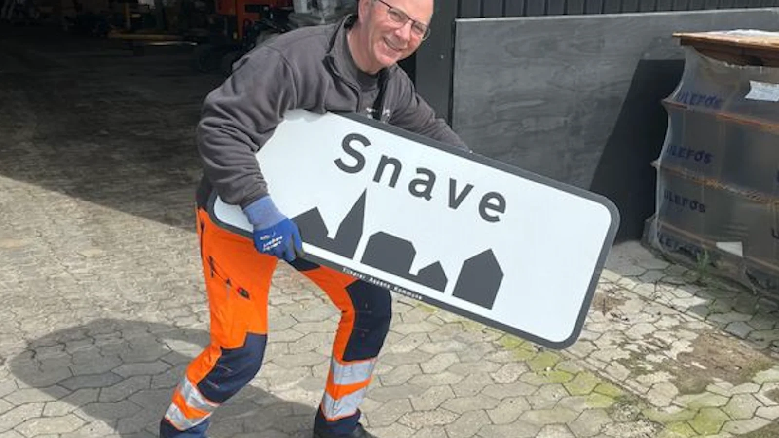 Nu brændes Snave-byskiltene fast på vejen for at stoppe tyveriet