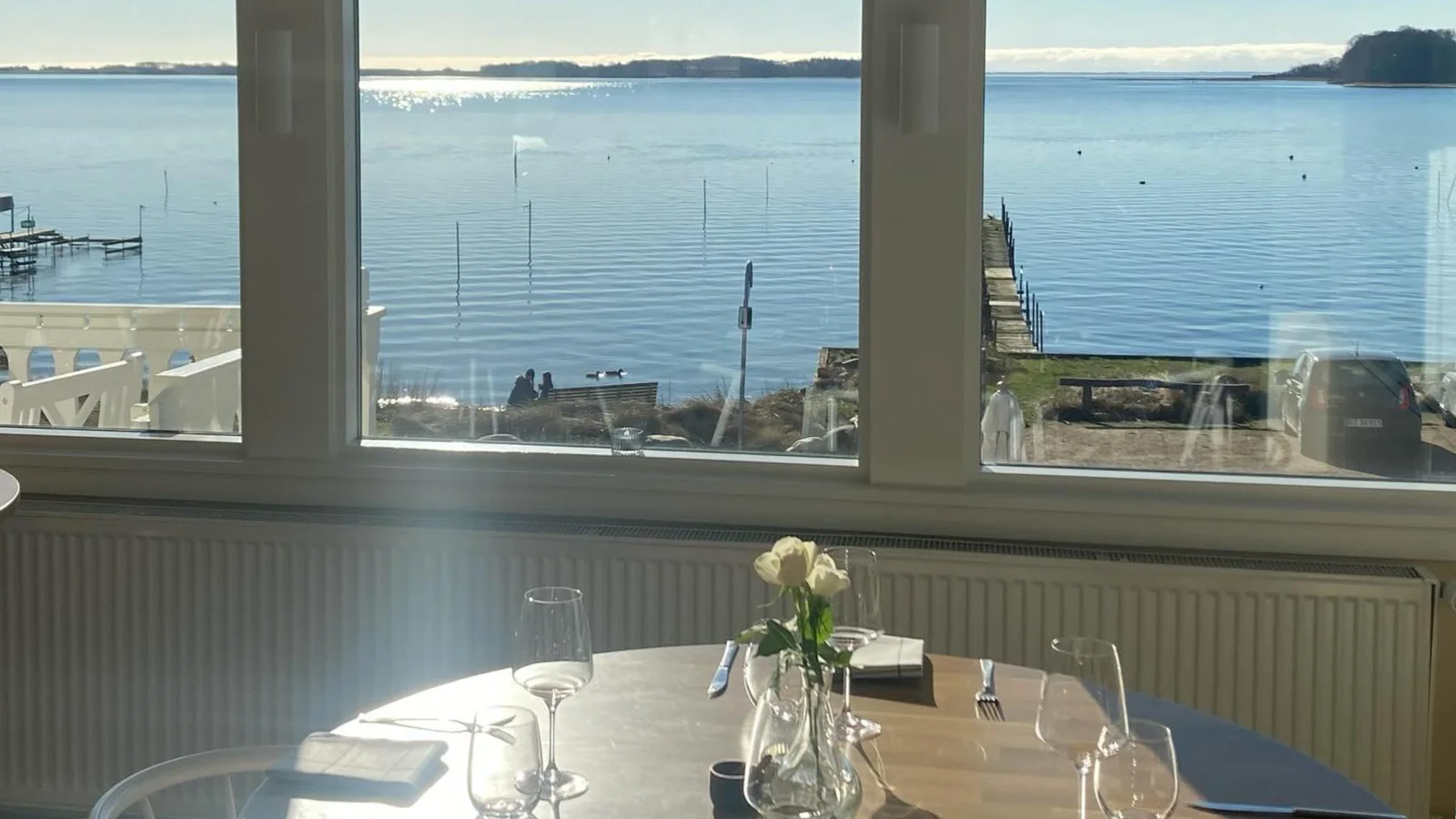 Restaurant Fænøsund er klar med en ny menu, der kan nydes i sommervejret med udsigt over vandet