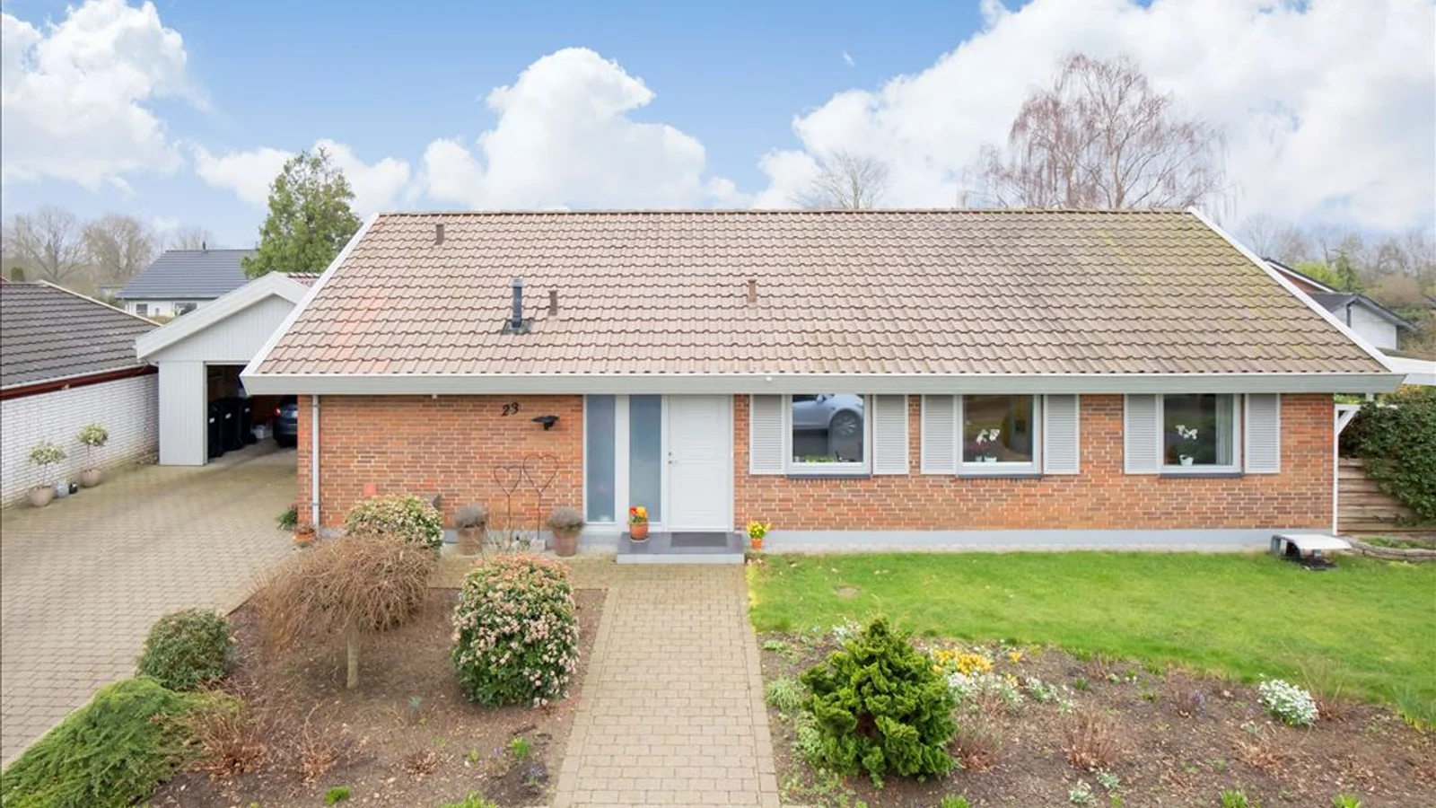Attraktiv villa blev solgt over udbudsprisen gennem EDC Middelfart