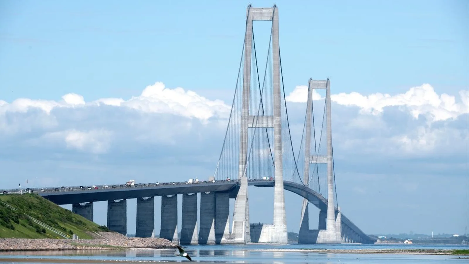 Sommertrafik på Storebæltsbroen
