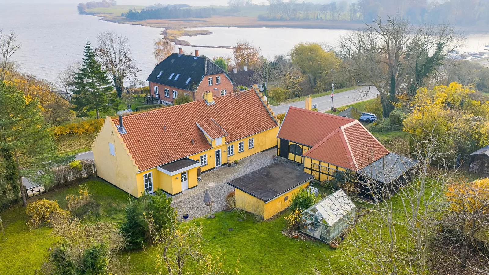 Ugens bolig er en charmerende villa med udsigt til Nyborg Fjord