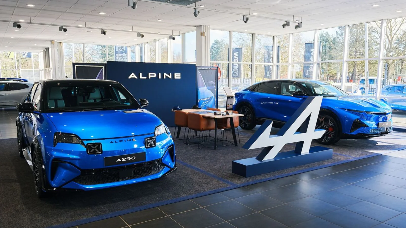 Autohuset Vestergaard åbner Alpine showroom i Odense