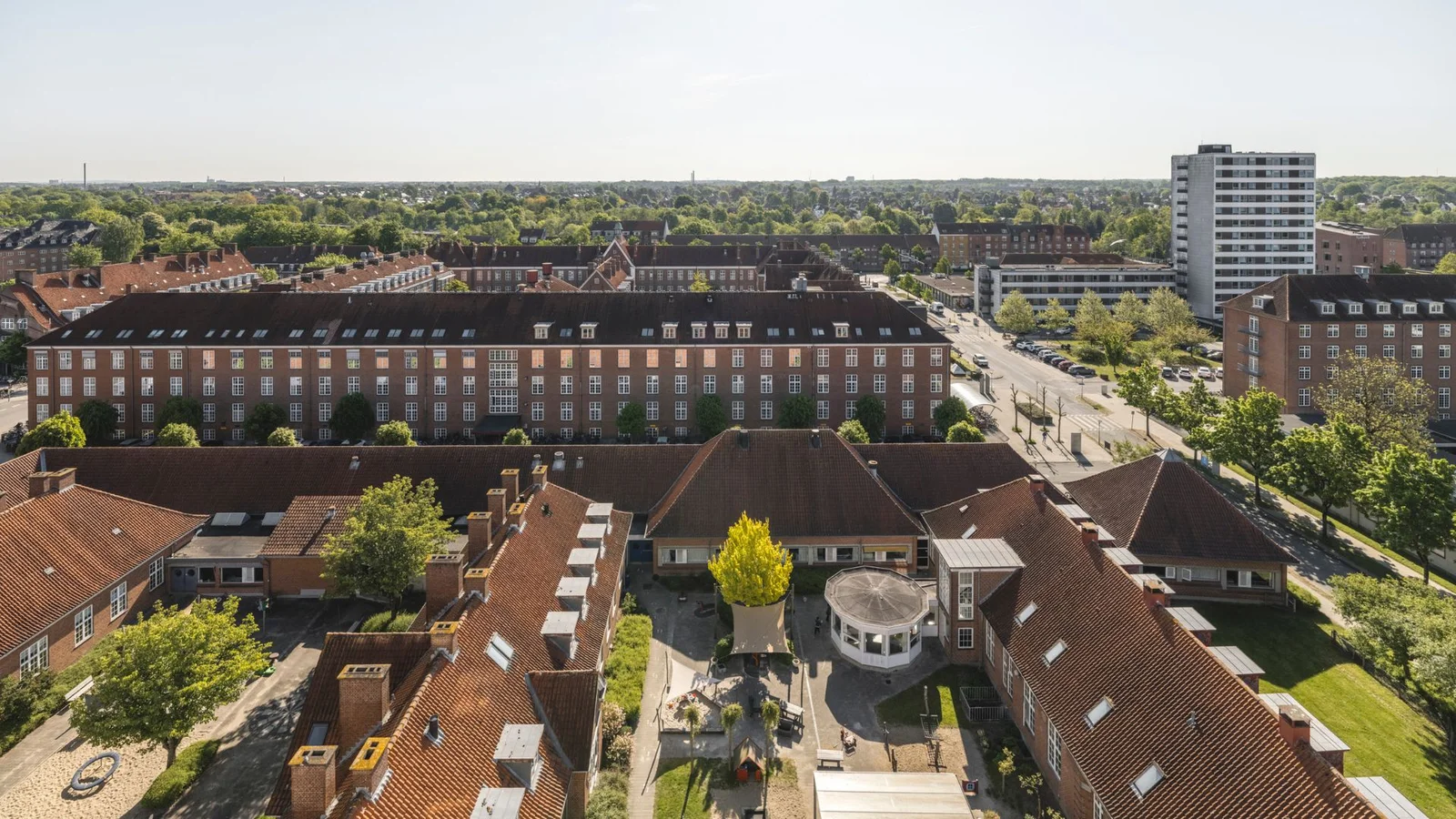Nyt partnerskab skal transformere OUH til fremtidens brokvarter med fokus på at bevare og genbruge