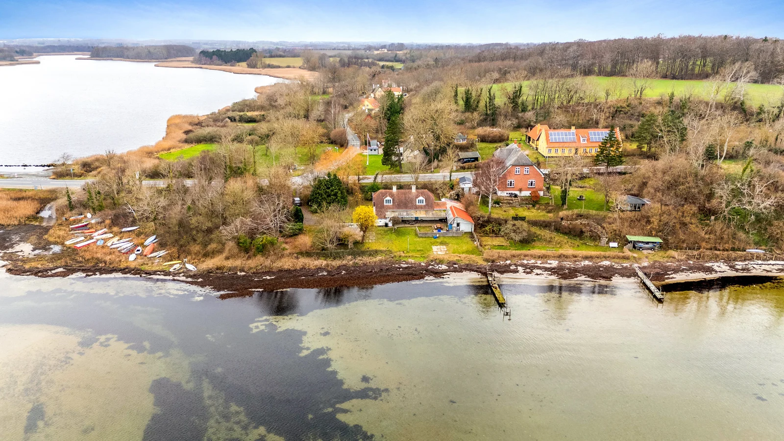 Ugens bolig ligger i første række til Nyborg Fjord