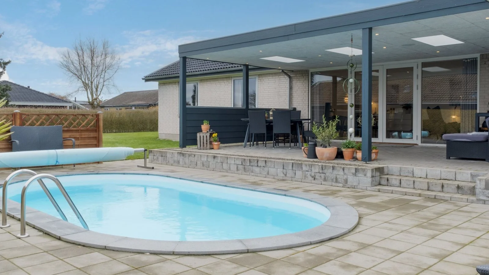 Ugens Bolig hos Estate Flemming Thomsen er en moderniseret villa i Langeskov