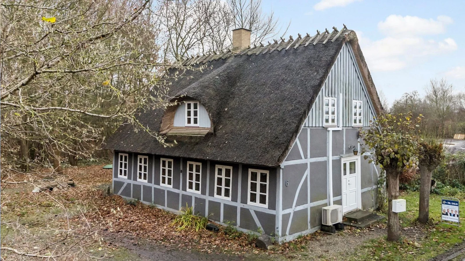Ugens bolig hos Estate inkluderer en skov