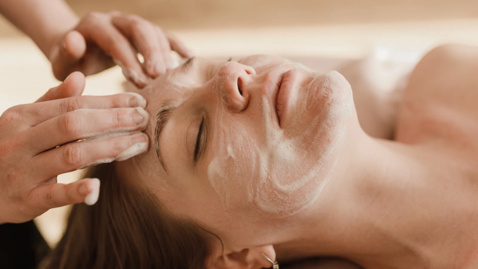 Selvforkælelsestilbud til alle nye studenter fra Harmony & Beauty by Lyngsø