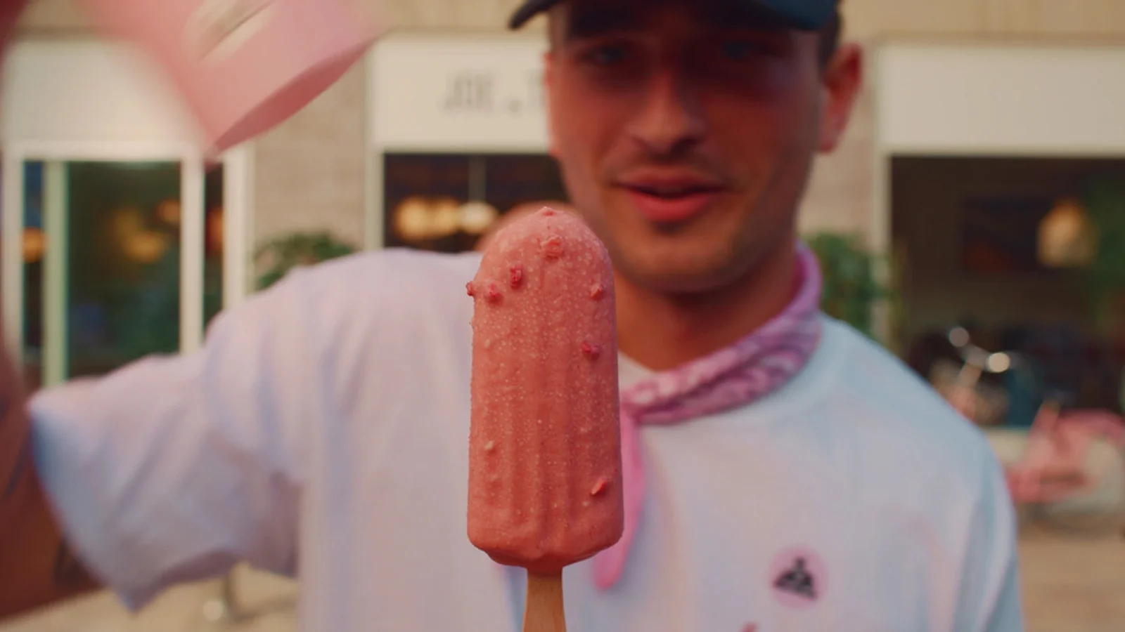 JOE & THE JUICE og Hansens introducerer POWERSHAKE som en limited edition is