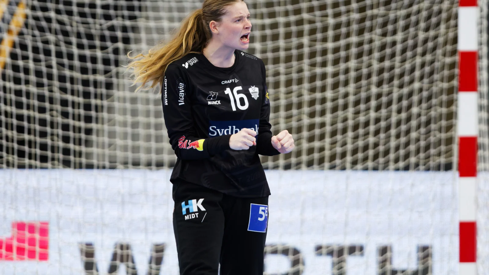 Dansk landsholdskeeper bliver i Odense til 2028