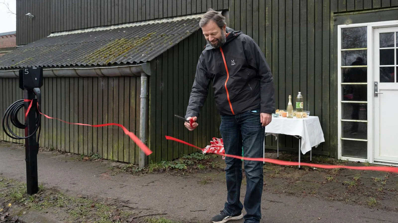 Elbiler og ladestandere er kommet til Bondebjerget