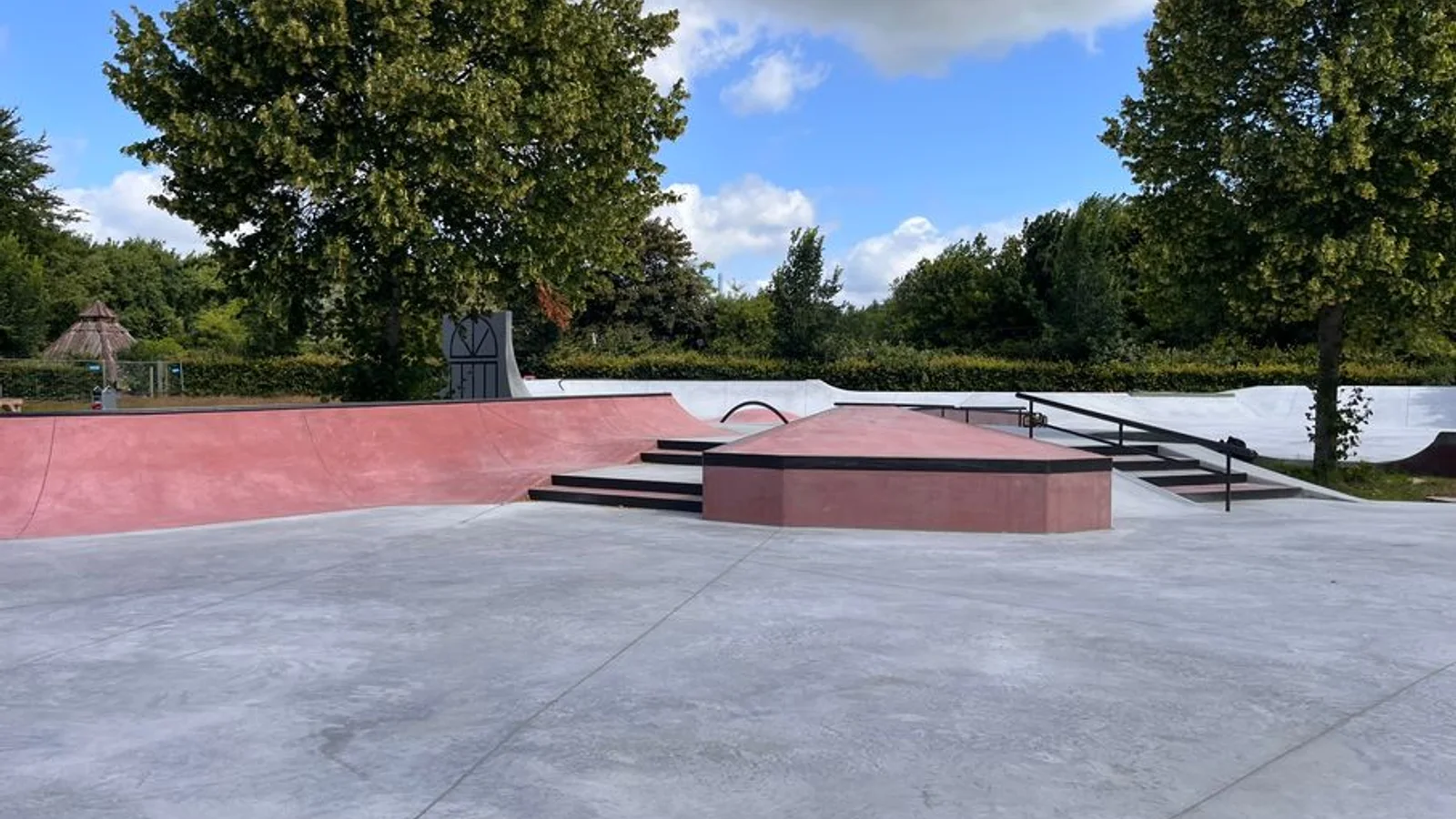 Festlig indvielse sender Bramming Skatepark ud over rampen