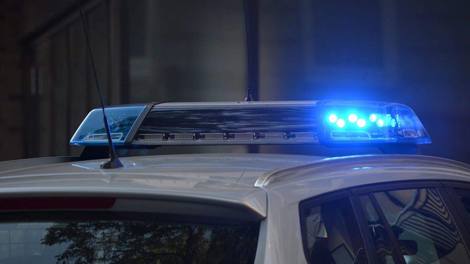 19-årig mand idømt 2 år og 6 måneders fængsel samt udvisning for salg af narkotika