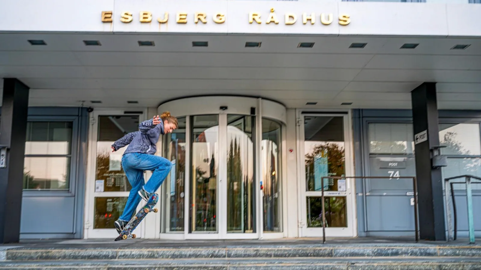Ung kvinde fra Esbjerg vinder danmarksmesterskabet i skateboarding