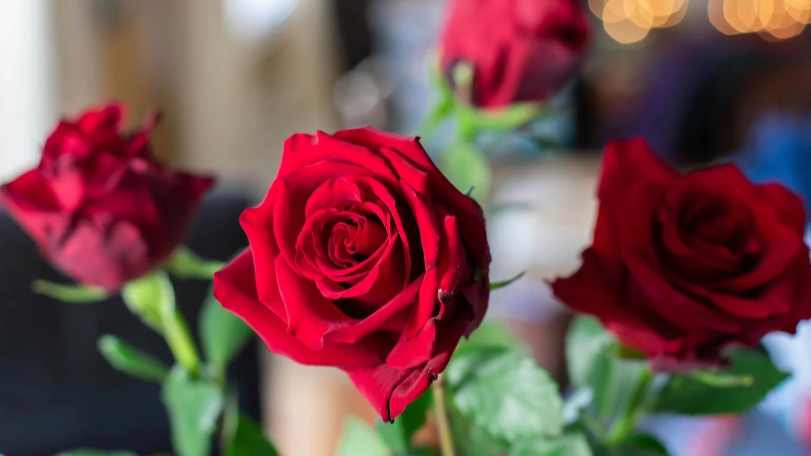 Under Uret giver en gratis dessert, hvis du spiser Valentinsmiddag der d. 14. februar