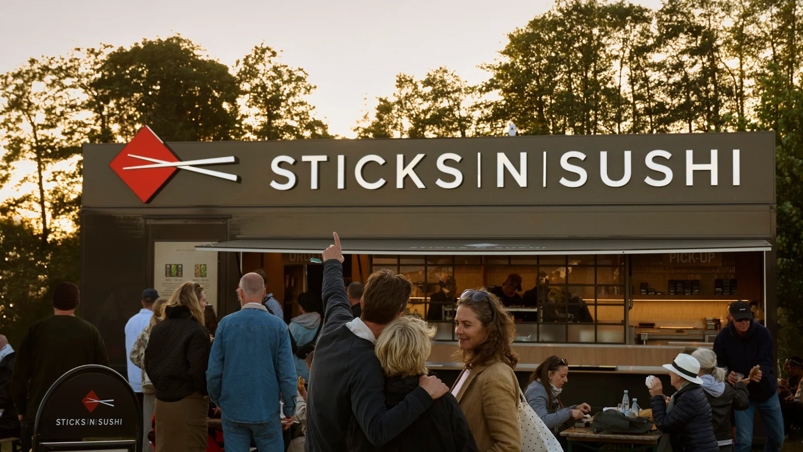 Sticks’n’Sushi serverer frisk fisk til sommerens festivalgæster