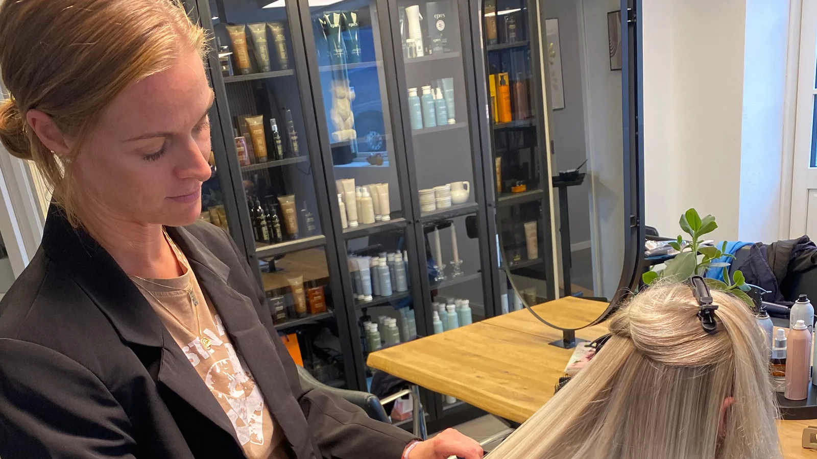 Frisør Kamilla Krone med i international prisvindende dansk frisørkæde