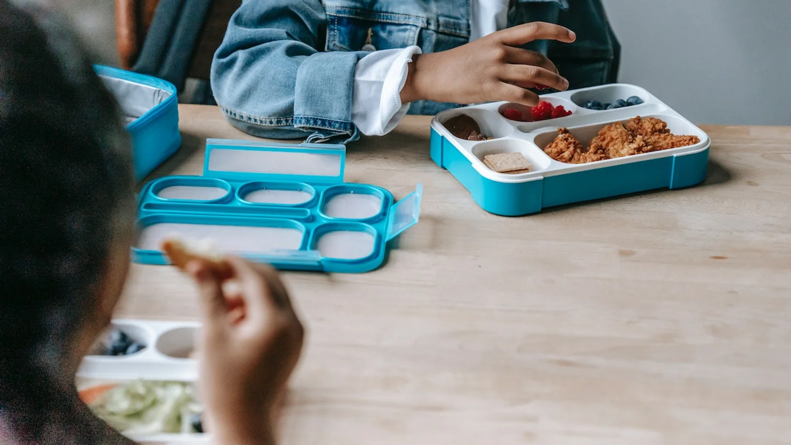 Madpakke eller fælles frokostordning: Forældre skal stemme nu