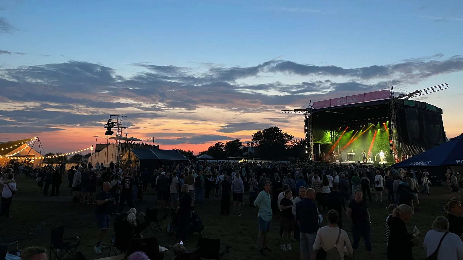 Ø Festival præsenterer fire markante navne til sommerens plakat