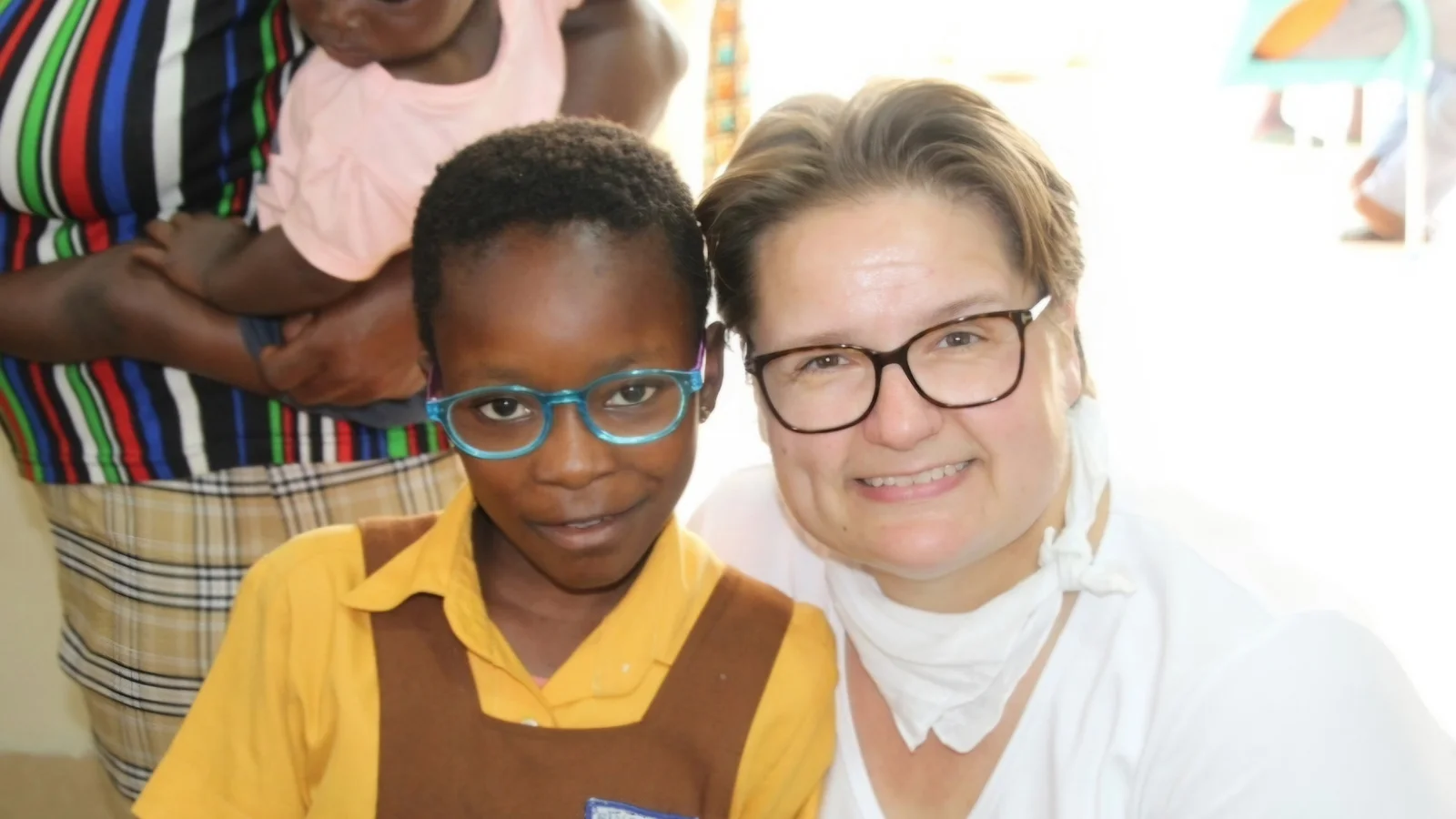 Tina fra Svendborg rejste til Ghana og var med til at give 1.000 mennesker synet tilbage
