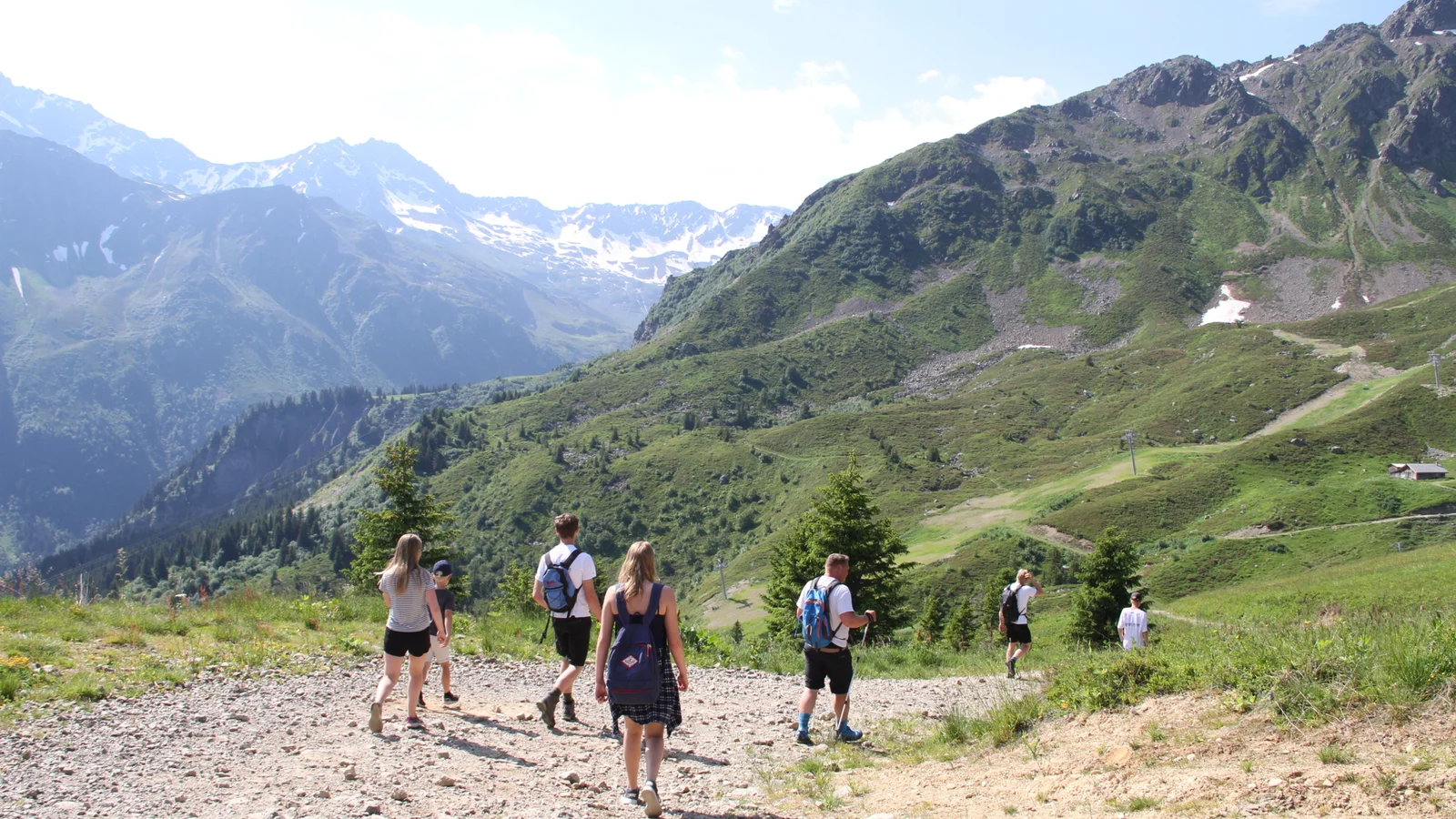 Tag på selvguidet vandreferie i de franske alper med MontBlanc-Adventure