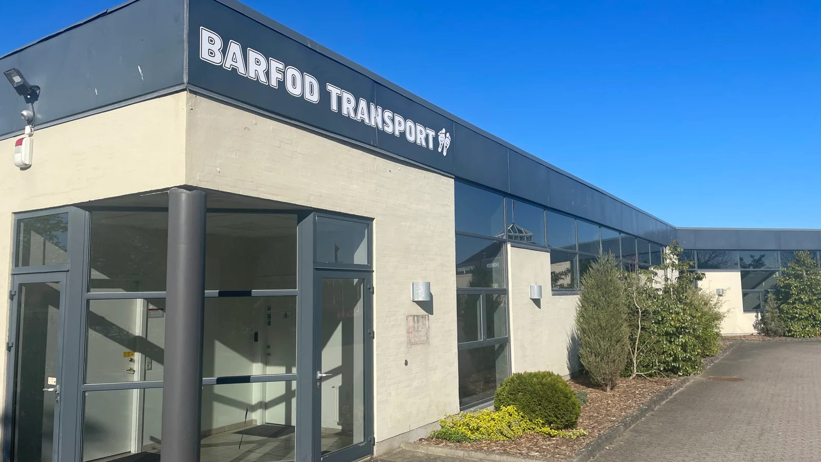 Barfod Transport udvider og flytter i nye store lokaler