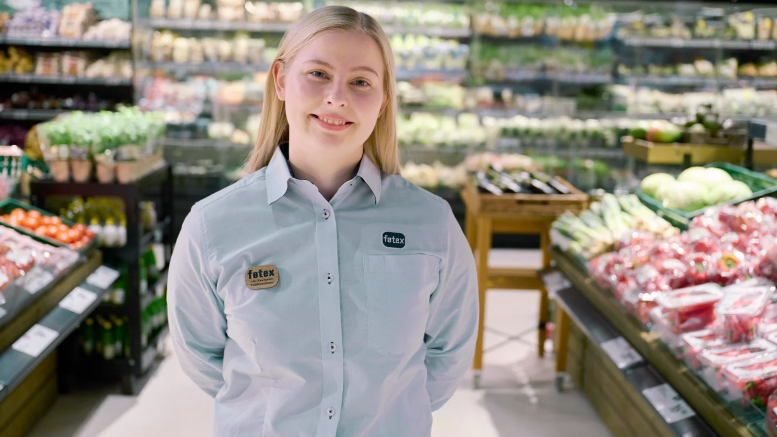 Julie toner frem i ny kampagne: “Jeg er jo bare 'lille' Julie fra føtex Svendborg”