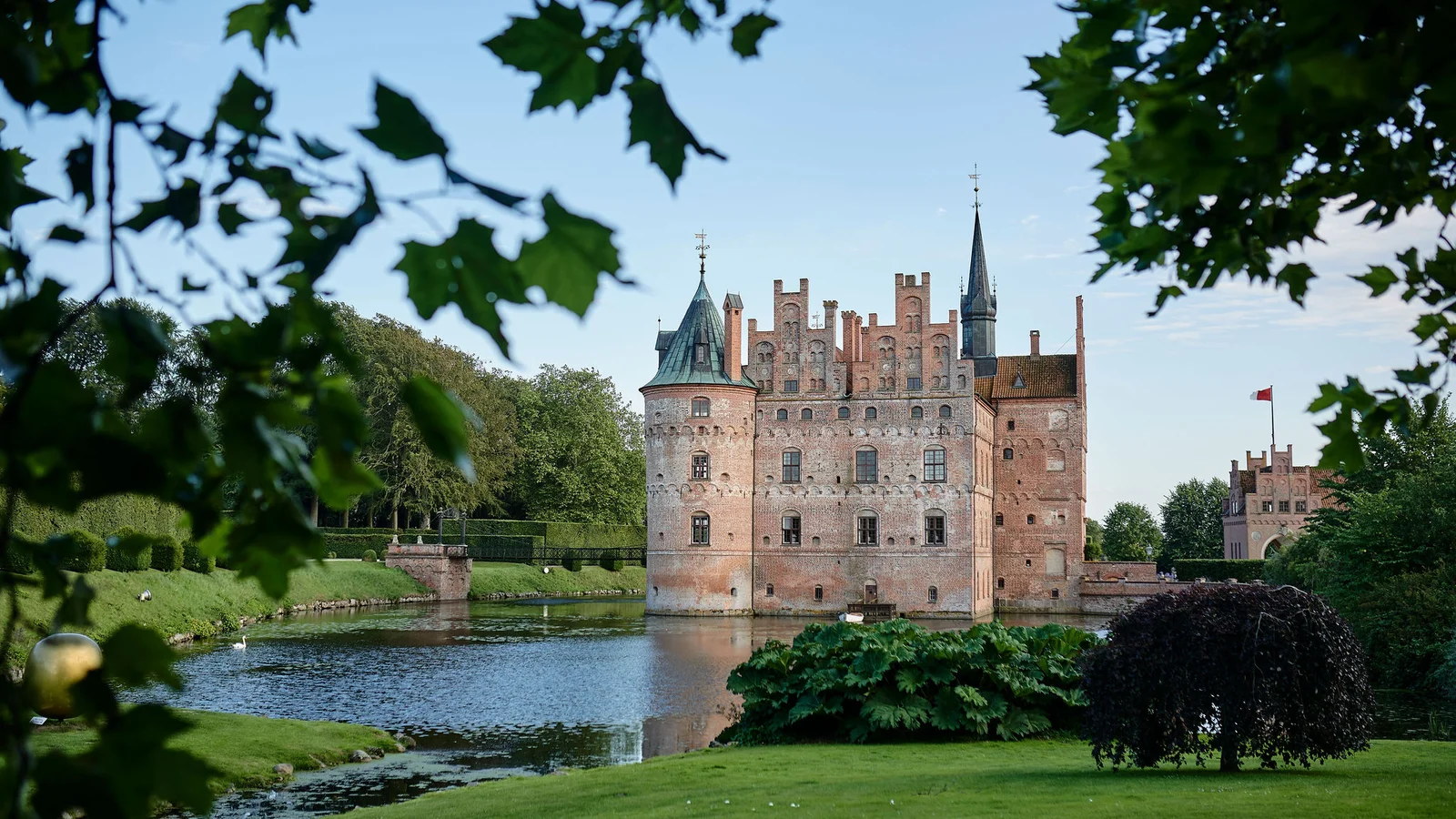 Besøgsrekord på Egeskov: Over 300.000 gæster i 2024