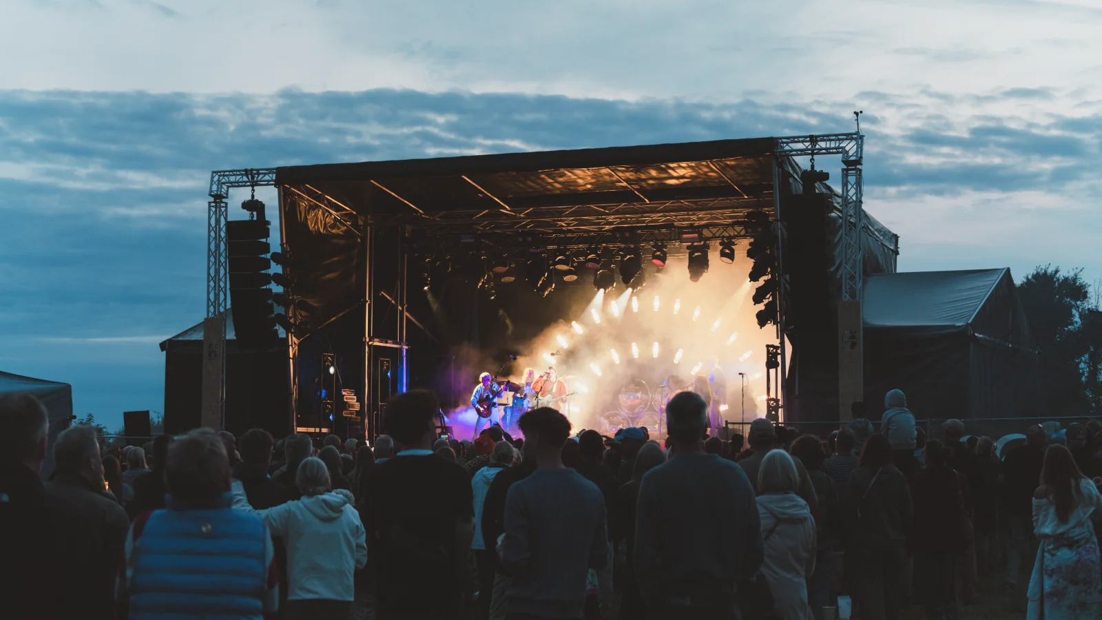 Pop, folkefest og Ø tid: Ø Festival præsenterer et spritnyt lineup