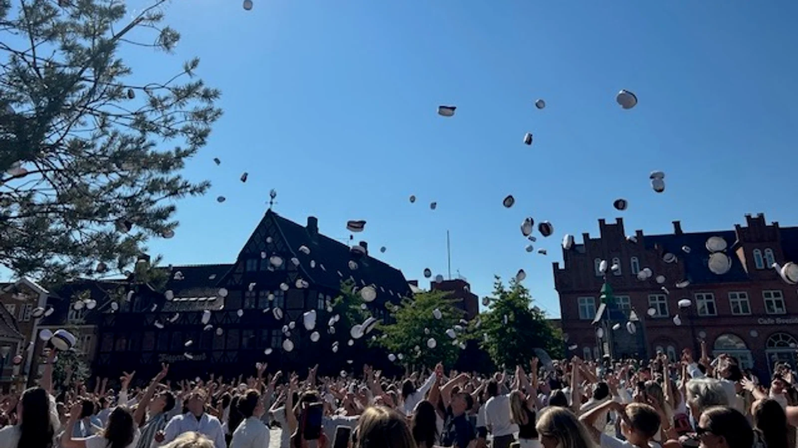 Gymnasieelever dansede på Torvet i Svendborg