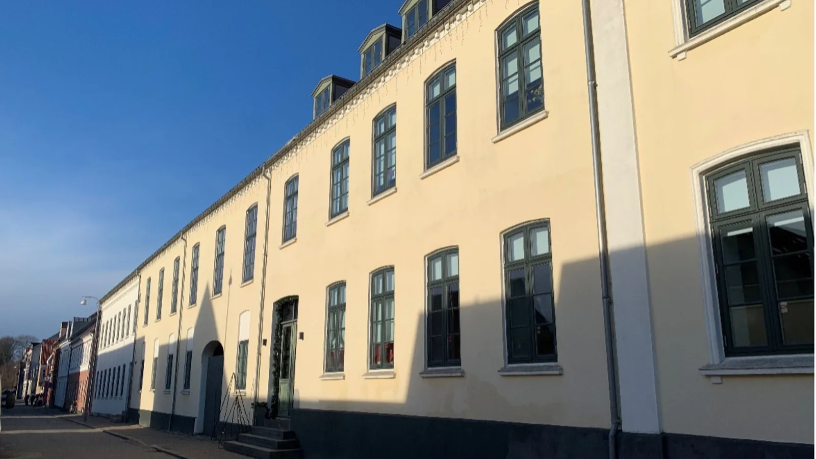 Skole forbedrer toiletoplevelsen for eleverne med douchetoiletter